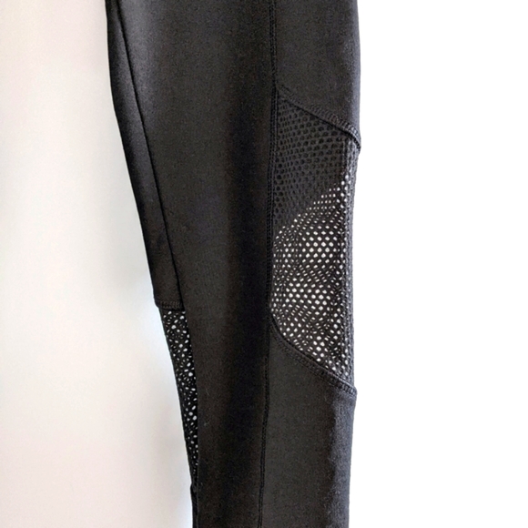 Pink Victoria's Secret ultimate leggings - Picture 6 of 12